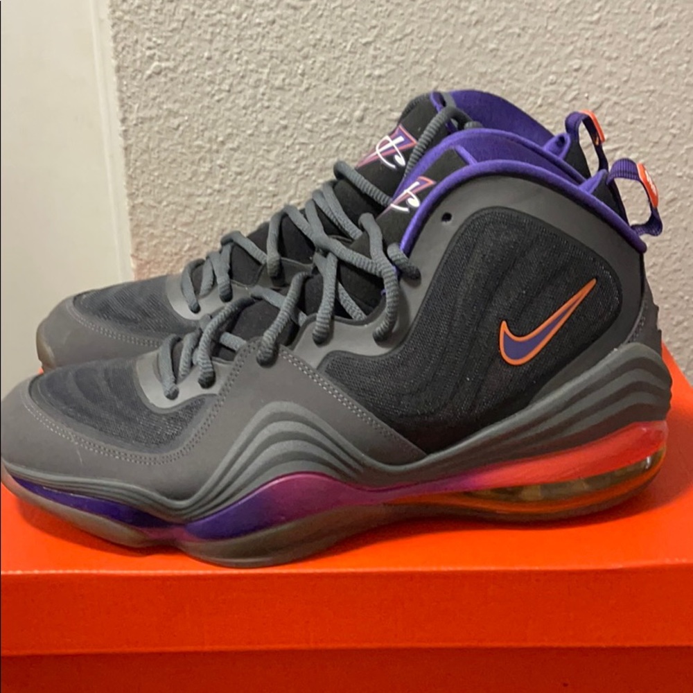 Size 11 Nike air Penny V